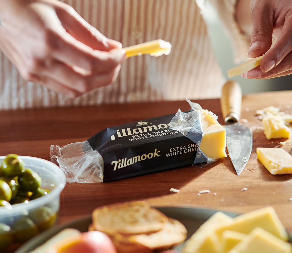 Tillamook extra sharp white cheddar